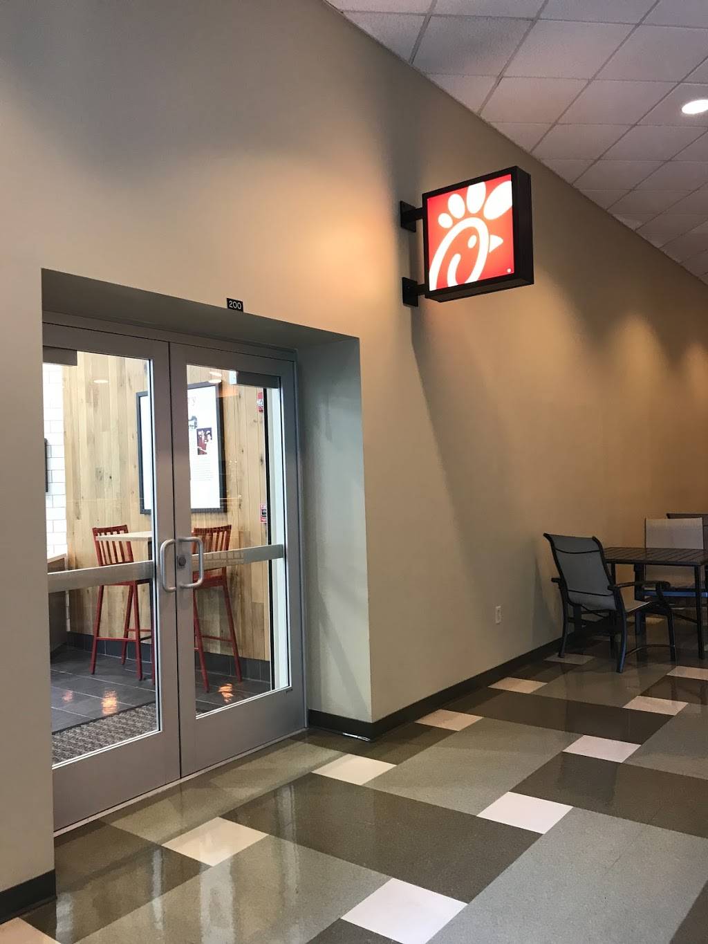 Chick-fil-A | restaurant | Niswonger Commons, 60 Shiloh Rd, Greeneville, TN 37745, USA | 4237878344 OR +1 423-787-8344