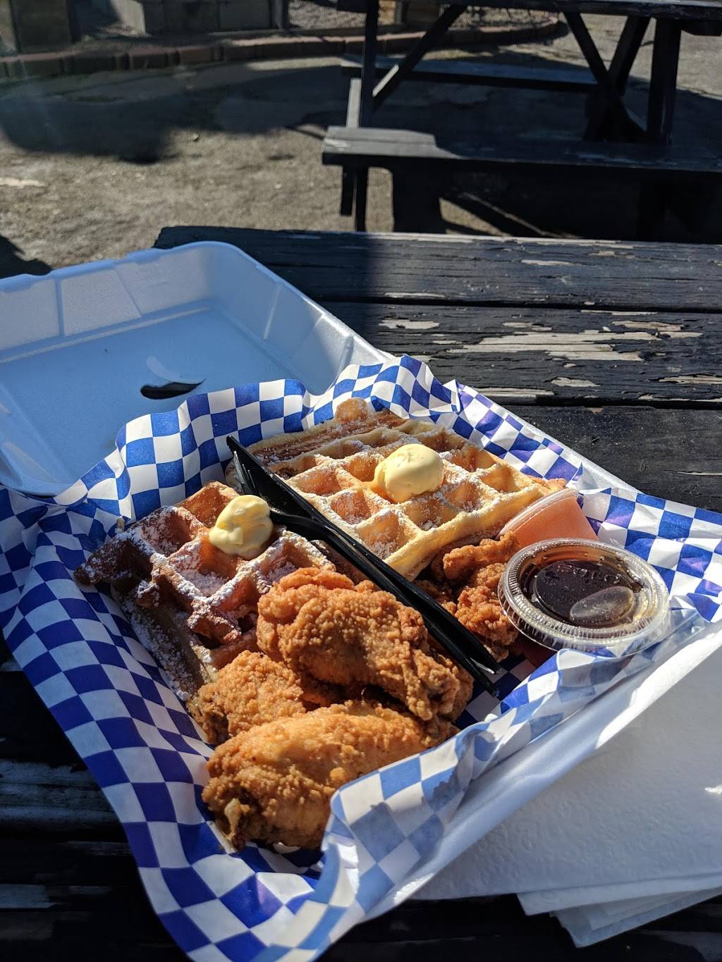 Wings World Chicken And Waffles | restaurant | 5800 NE Martin Luther King Jr Blvd, Portland, OR 97211, USA | 5033215100 OR +1 503-321-5100