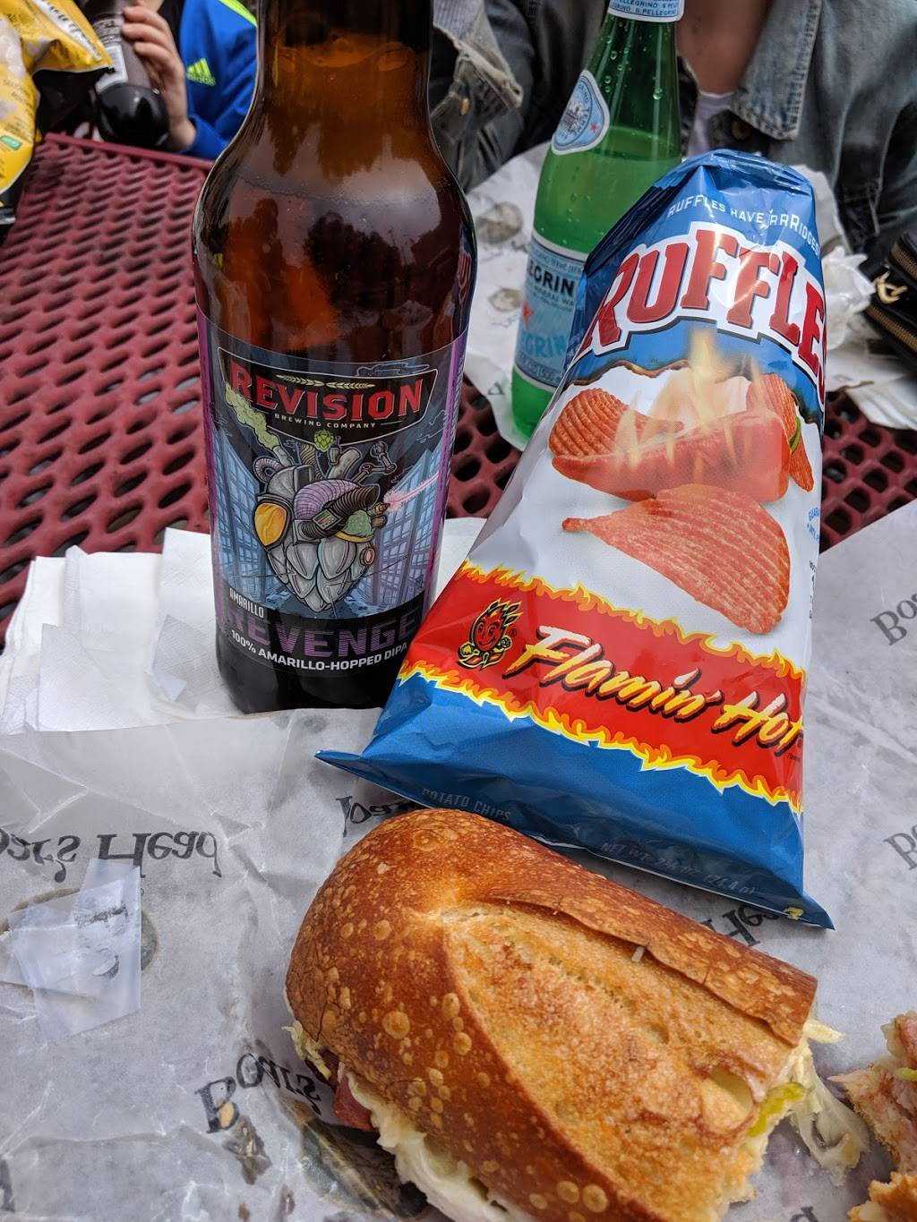 Golden Gate Market Deli & Liquor | restaurant | 2767 Lombard St, San Francisco, CA 94123, USA | 4153466052 OR +1 415-346-6052