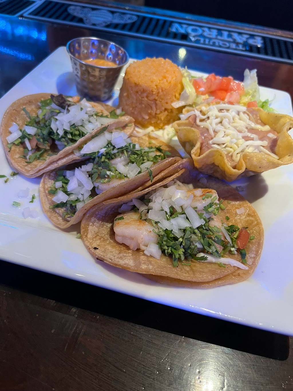 Antigua Mexican Grill #3 | restaurant | 125 E Calhoun St, Woodstock, IL 60098, USA | 8153085199 OR +1 815-308-5199