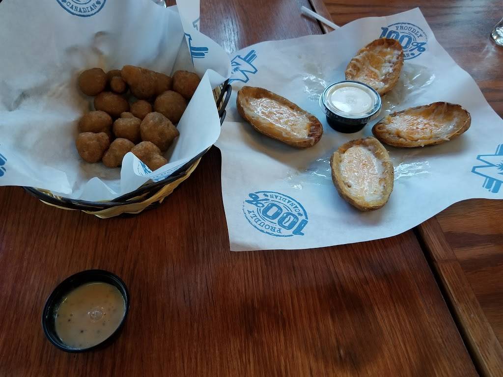 Wild Wing | restaurant | 5606 Tenth Line W, Mississauga, ON L5M 7L9, Canada | 9058129453 OR +1 905-812-9453