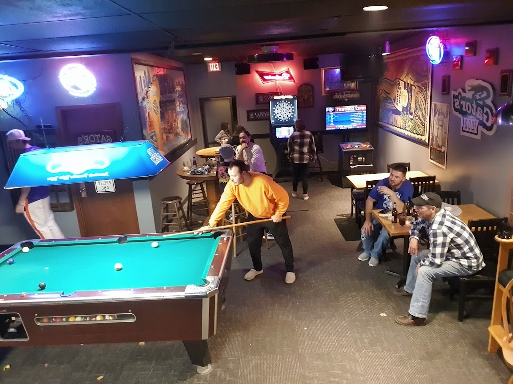 Gators Eight Bar & Grill | night club | 6712 NW Tower Dr, Kansas City, MO 64151, USA | 8167468888 OR +1 816-746-8888