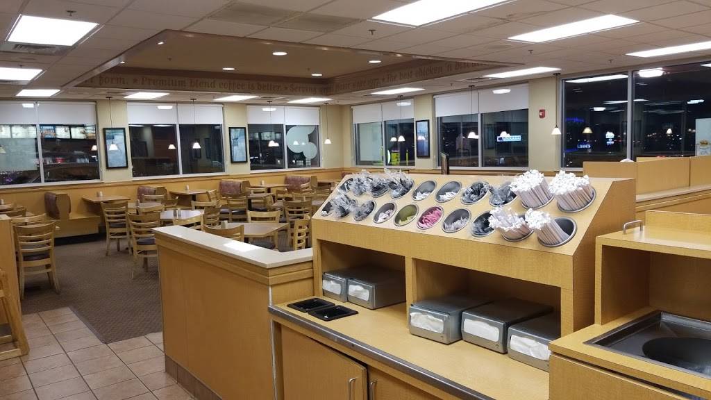 Bojangles Famous Chicken n Biscuits | restaurant | 2800 Clemson Rd, Columbia, SC 29229, USA | 8038653076 OR +1 803-865-3076