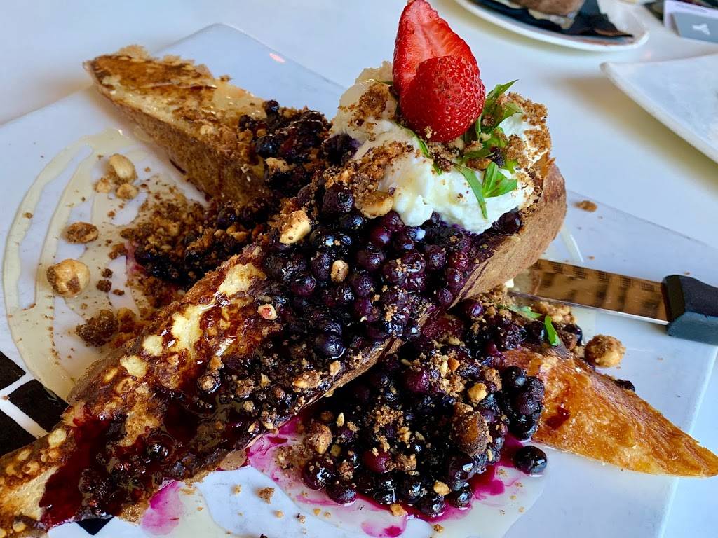 Bistro Orange & pamplemousse | restaurant | 120 Rue Principale, Saint-Sauveur, QC J0R 1R6, Canada | 4502274330 OR +1 450-227-4330