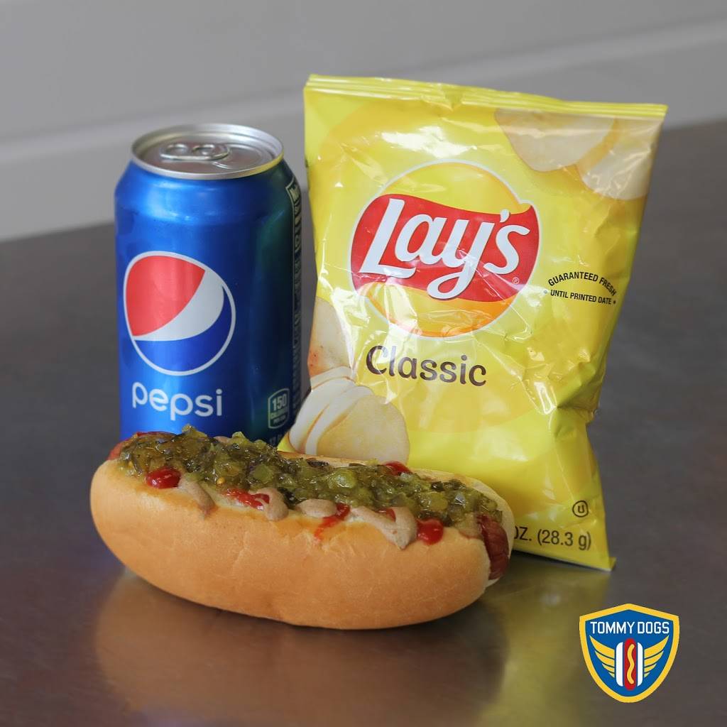 Tommy Dogs | restaurant | 1359 Grandview Ave, Columbus, OH 43212, USA | 6148242528 OR +1 614-824-2528