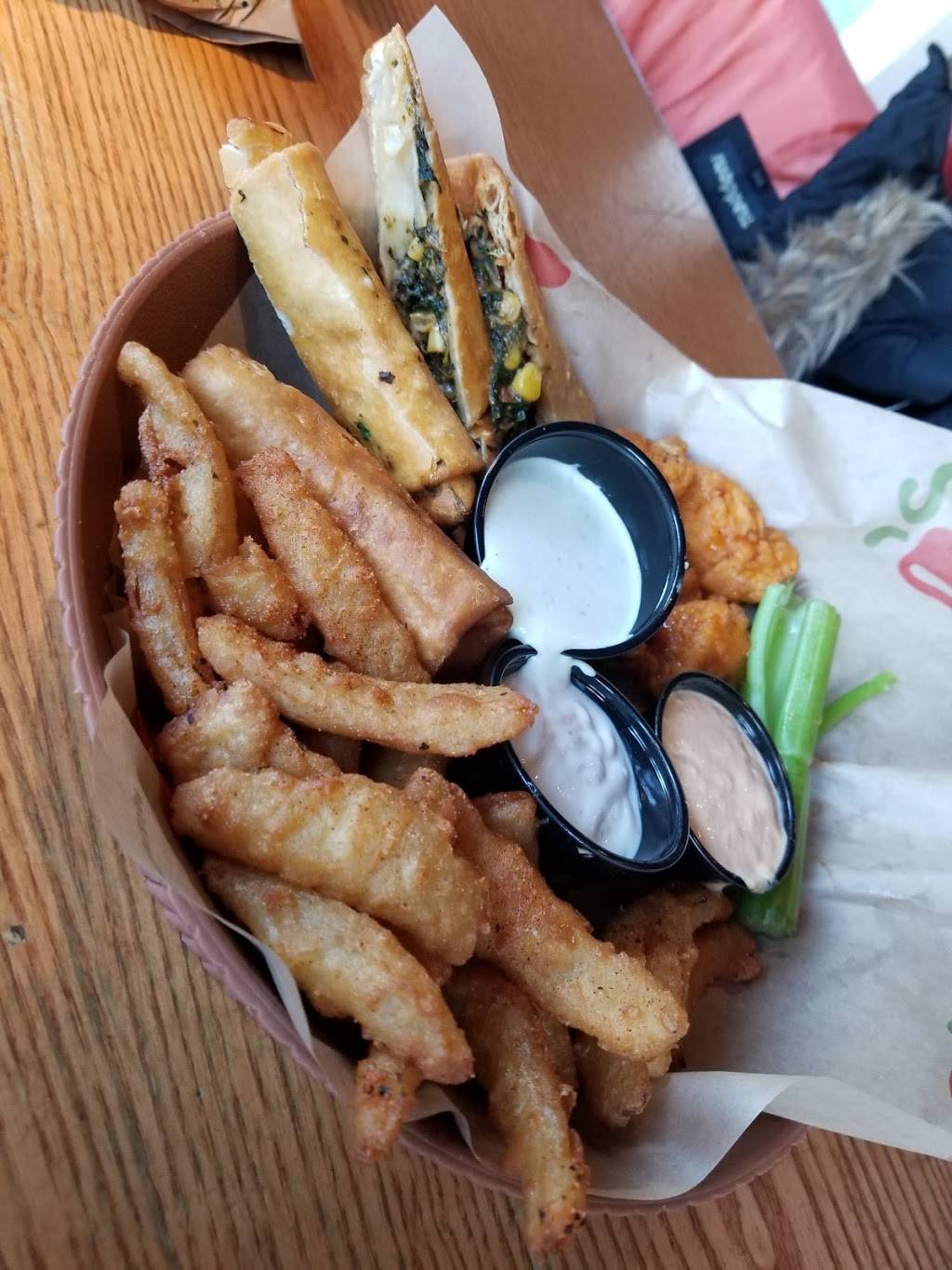 Chilis Grill & Bar | meal takeaway | 80-16 Cooper Ave, Glendale, NY 11385, USA | 7183664272 OR +1 718-366-4272