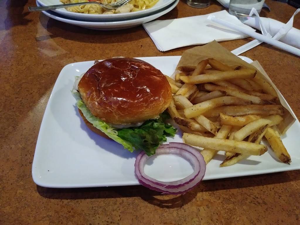 TGI Fridays | restaurant | 11228 Lone Eagle Dr, Bridgeton, MO 63044, USA | 3143448575 OR +1 314-344-8575