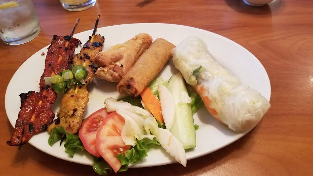 Saigon Noodles Restaurant | restaurant | 6754 Odana Rd, Madison, WI 53719, USA | 6088279120 OR +1 608-827-9120