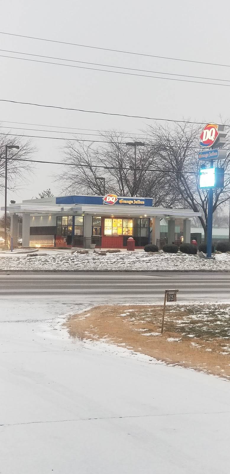 Dairy Queen Ltd Brazier | restaurant | 5668 N Springboro Pike, Dayton, OH 45449, USA | 9372969125 OR +1 937-296-9125