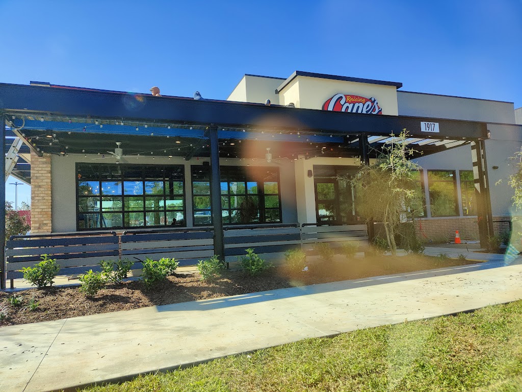Raising Canes Chicken Fingers | restaurant | 1917 W Tennessee St, Tallahassee, FL 32304, USA | 8506293846 OR +1 850-629-3846