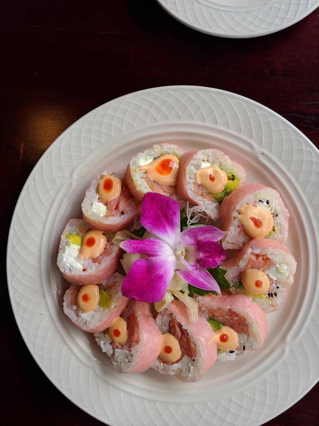 Hashi Sushi Lounge | restaurant | 2835 N Broadway, Chicago, IL 60657, USA | 7739048800 OR +1 773-904-8800