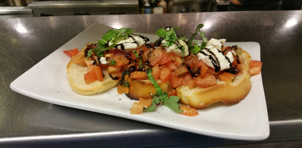 Lunas Bistro | restaurant | 3004 Cinema Pl, Bellingham, WA 98226, USA | 3603068676 OR +1 360-306-8676