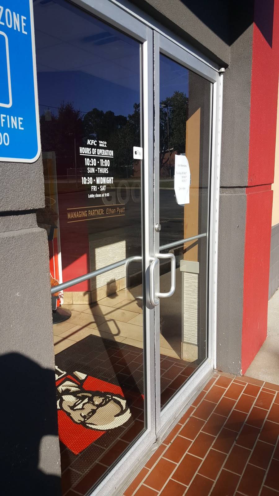 KFC | restaurant | 4540 E Ponce de Leon Ave, Clarkston, GA 30021, USA | 7702701448 OR +1 770-270-1448