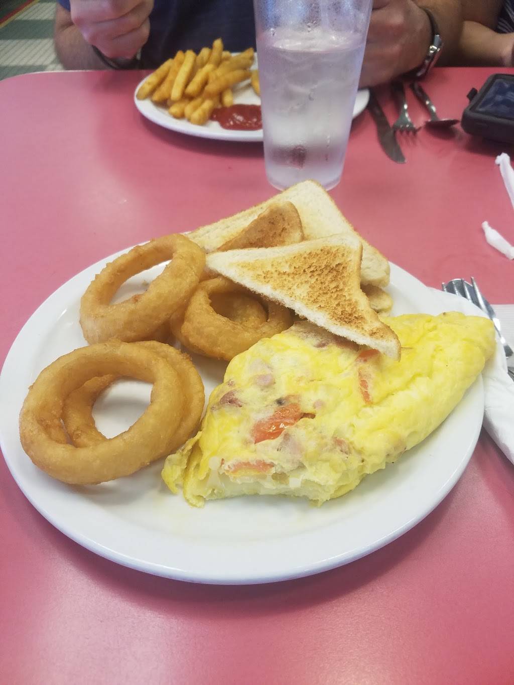 Wynns Diner | restaurant | 604 New Leicester Hwy, Asheville, NC 28806, USA | 8282253772 OR +1 828-225-3772