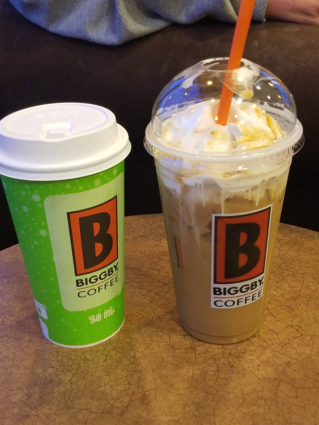 Cold Stone Creamery | bakery | 714 N Clinton St, Defiance, OH 43512, USA | 4197822700 OR +1 419-782-2700