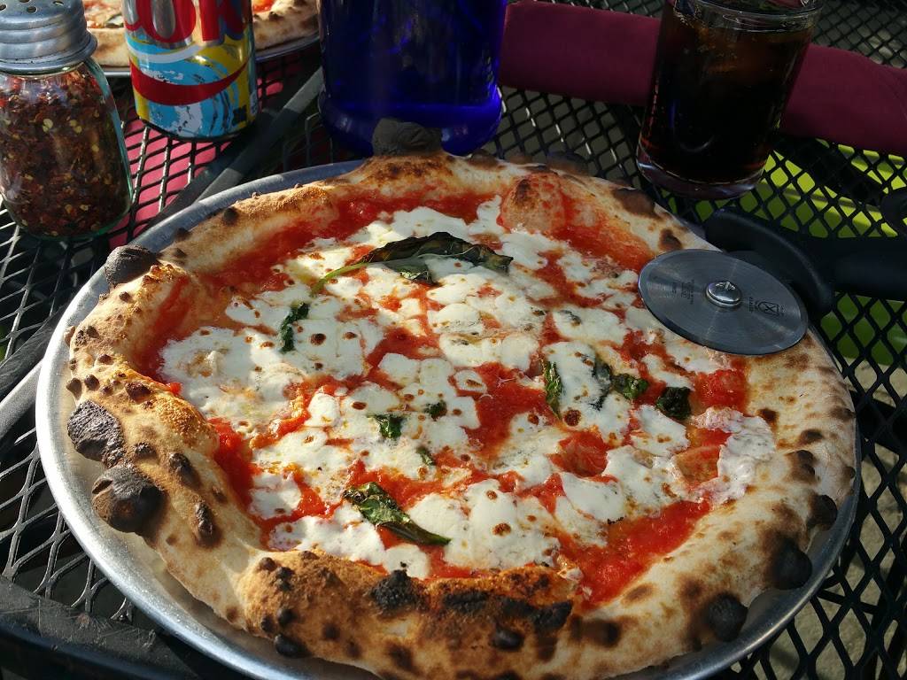 Nomad Pizza | restaurant | 10 E Broad St, Hopewell, NJ 08525, USA | 6094666623 OR +1 609-466-6623