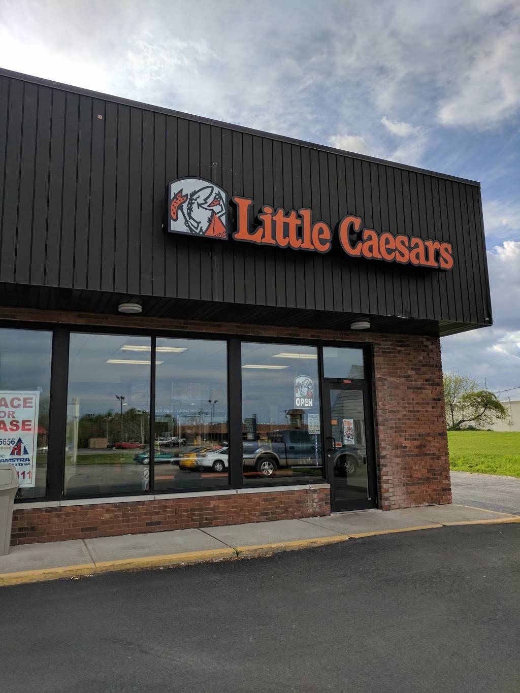 Little Caesars Pizza | meal takeaway | 531 N Line St, Columbia City, IN 46725, USA | 2602442900 OR +1 260-244-2900