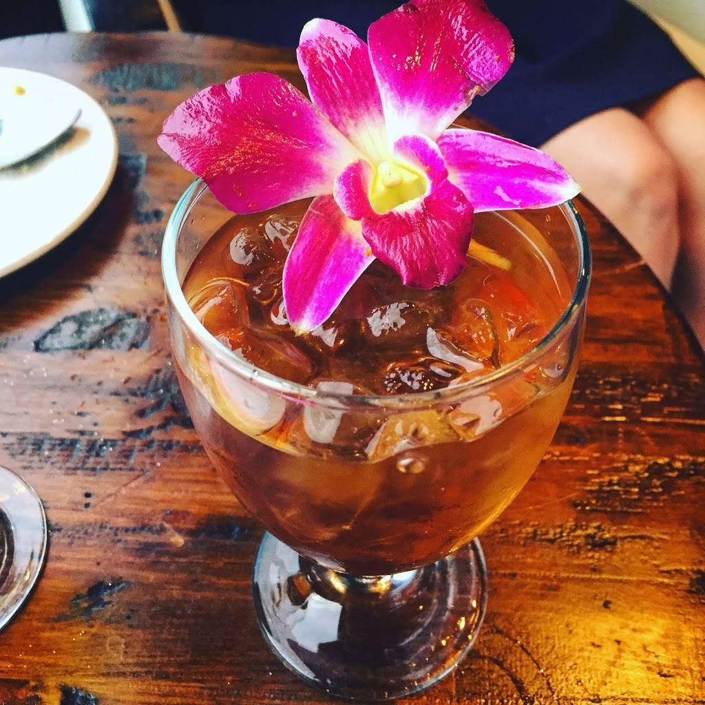 Captains Quarters Restaurant | restaurant | 5700 Captains Quarters Rd, Prospect, KY 40059, USA | 5022281651 OR +1 502-228-1651