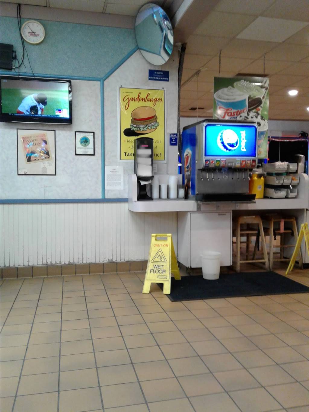Fosters Freeze | restaurant | 1487 Freedom Blvd, Watsonville, CA 95076, USA | 8317249198 OR +1 831-724-9198