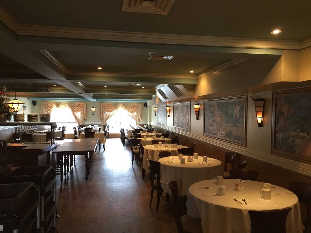 Restaurant Casa Vertoudos | restaurant | 5 Boul Henri-Bourassa O, Montréal, QC H3L 1M6, Canada | 5143312233 OR +1 514-331-2233