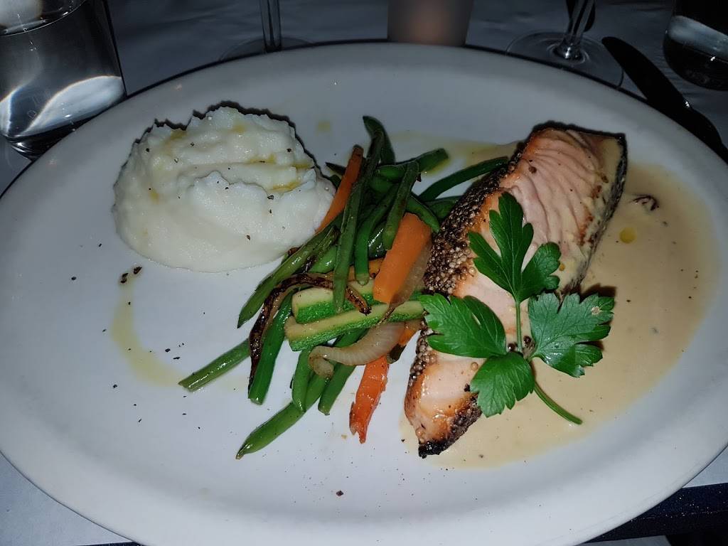 Petite Crevette | restaurant | 144 Union St, Brooklyn, NY 11231, USA | 7188552632 OR +1 718-855-2632