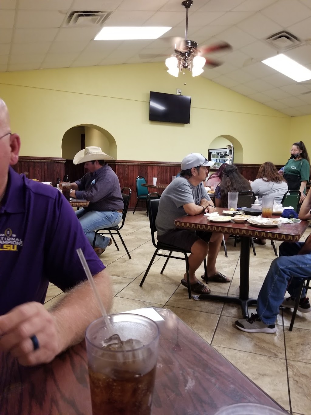 El Paisano Restaurant | restaurant | 1406 S Chadbourne St, San Angelo, TX 76903, USA | 3256598529 OR +1 325-659-8529