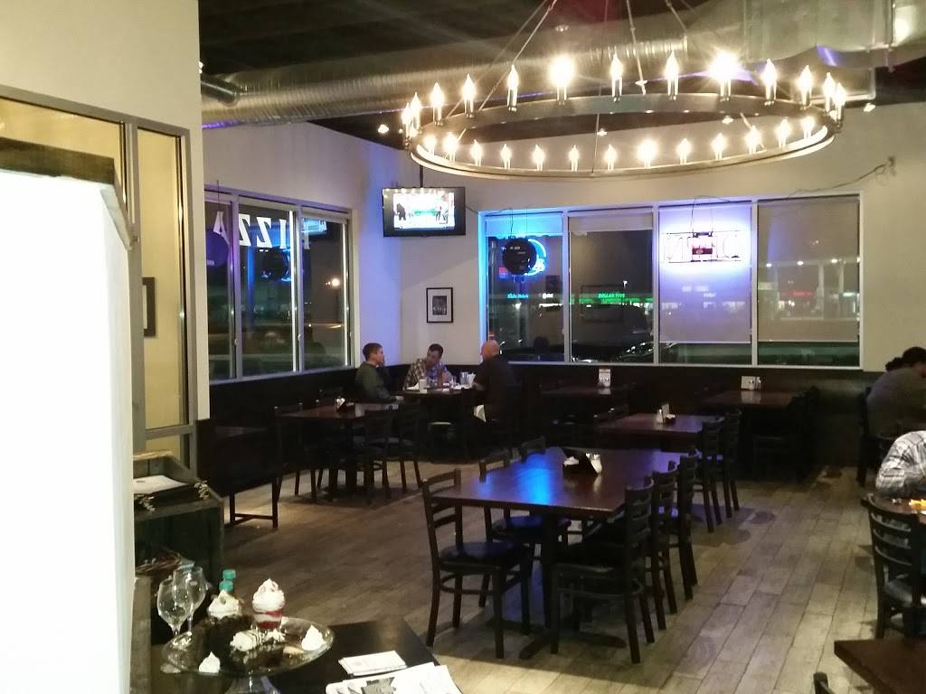 Embers Wood Fired Pizza | restaurant | 7 Mattes Ave, Vandalia, IL 62471, USA | 6182832625 OR +1 618-283-2625