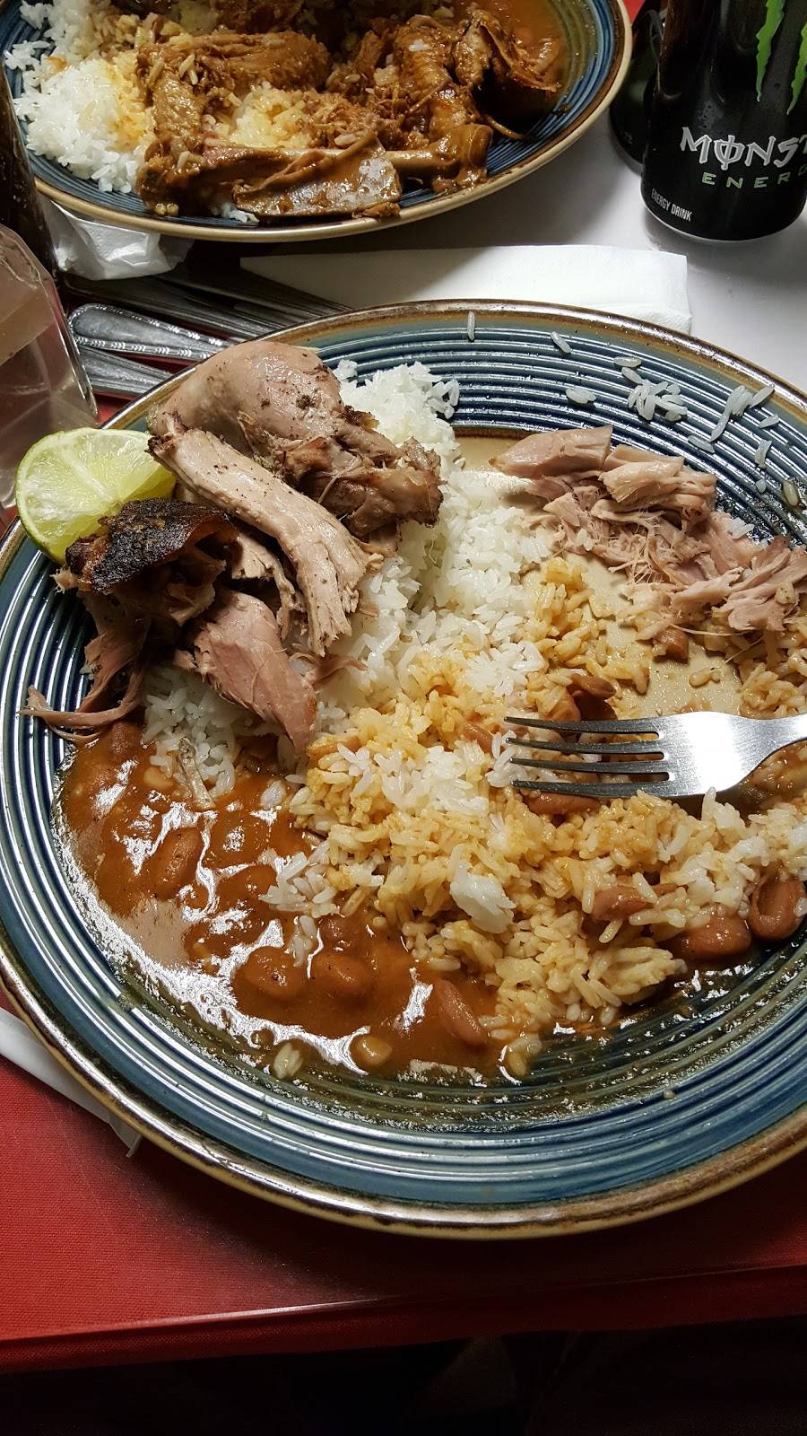 Minis Restaurant | restaurant | 251 Park Ave, Paterson, NJ 07501, USA | 9736848301 OR +1 973-684-8301