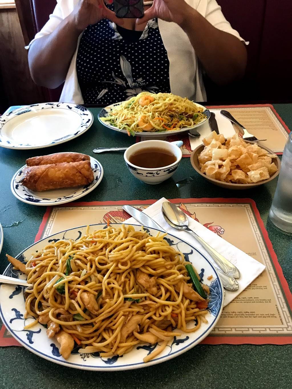 Golden Place | restaurant | 4 Barlows Landing Rd #2, Pocasset, MA 02559, USA | 5085632828 OR +1 508-563-2828