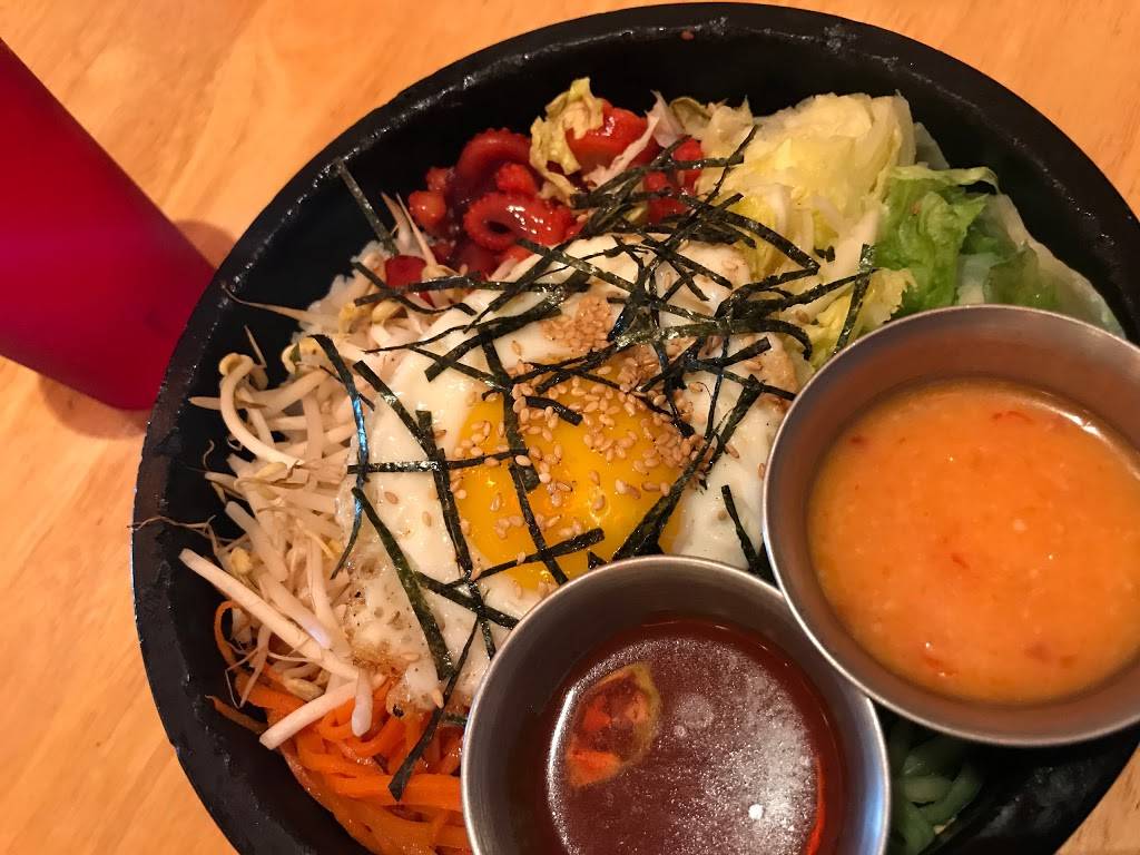 Uraku Japanese Restaurant | restaurant | 1616 E Wooster St #6, Bowling Green, OH 43402, USA | 4193527070 OR +1 419-352-7070