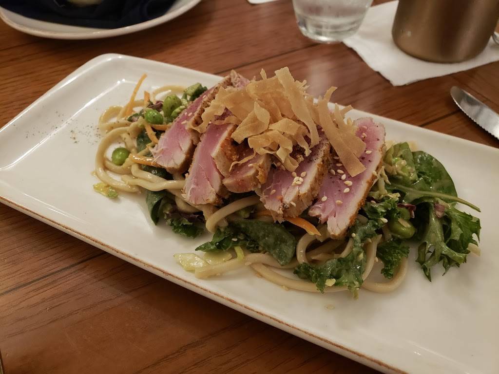 Wind & Waves Grill | restaurant | 9250 Island Grove Terrace, Vero Beach, FL 32963, USA | 7722342000 OR +1 772-234-2000