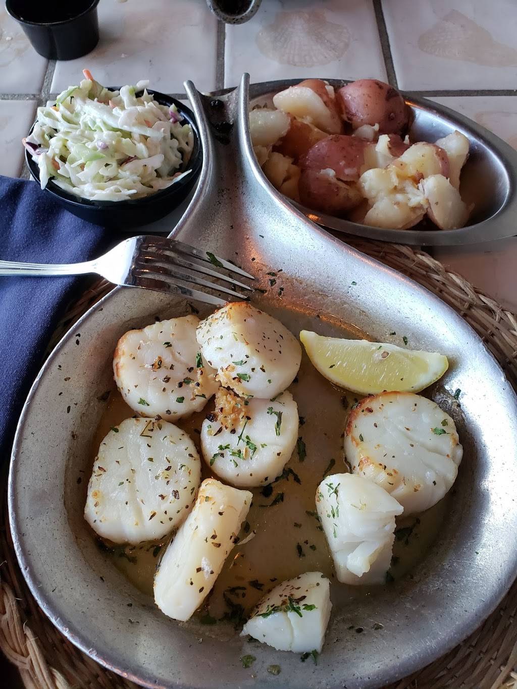 Harrisons Harbor Watch | restaurant | 5915, 806 S Atlantic Ave, Ocean City, MD 21842, USA | 4102895121 OR +1 410-289-5121