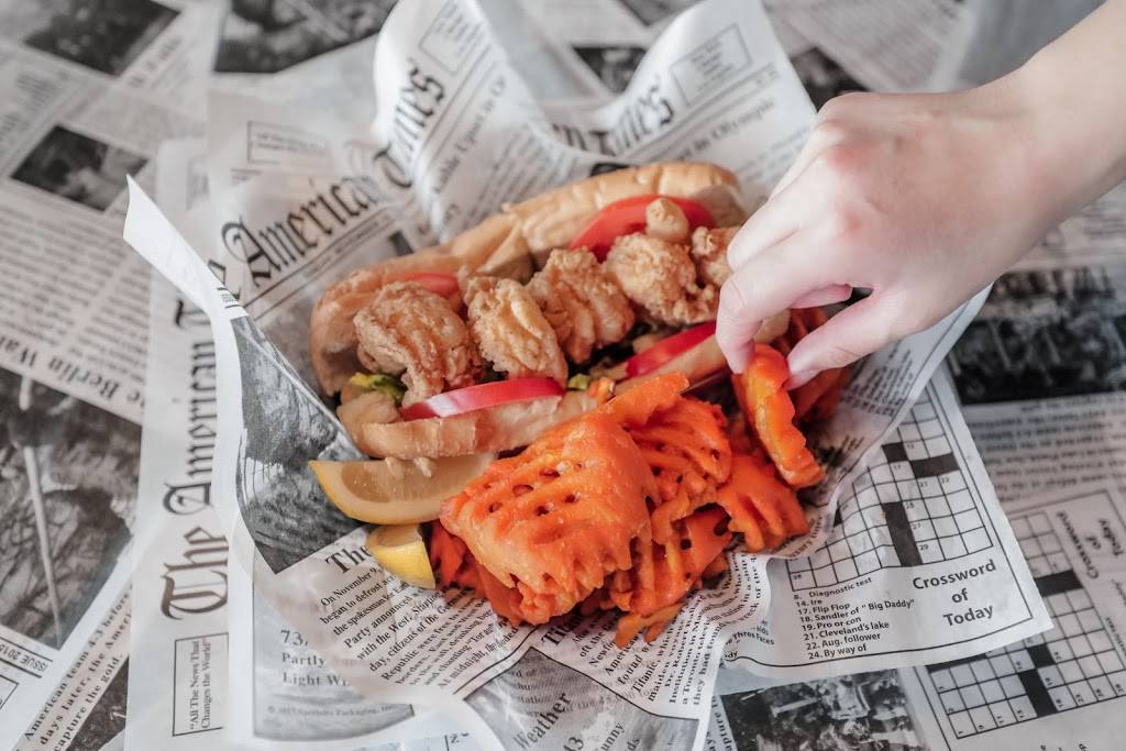 Hook & Reel Cajun Seafood & Bar | restaurant | 1756 Forest Ave store 1, Staten Island, NY 10303, USA | 9178300159 OR +1 917-830-0159