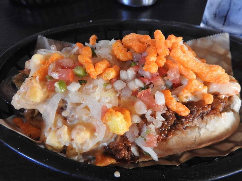 Happy Dog | restaurant | 5801 Detroit Ave, Cleveland, OH 44102, USA | 2166519474 OR +1 216-651-9474