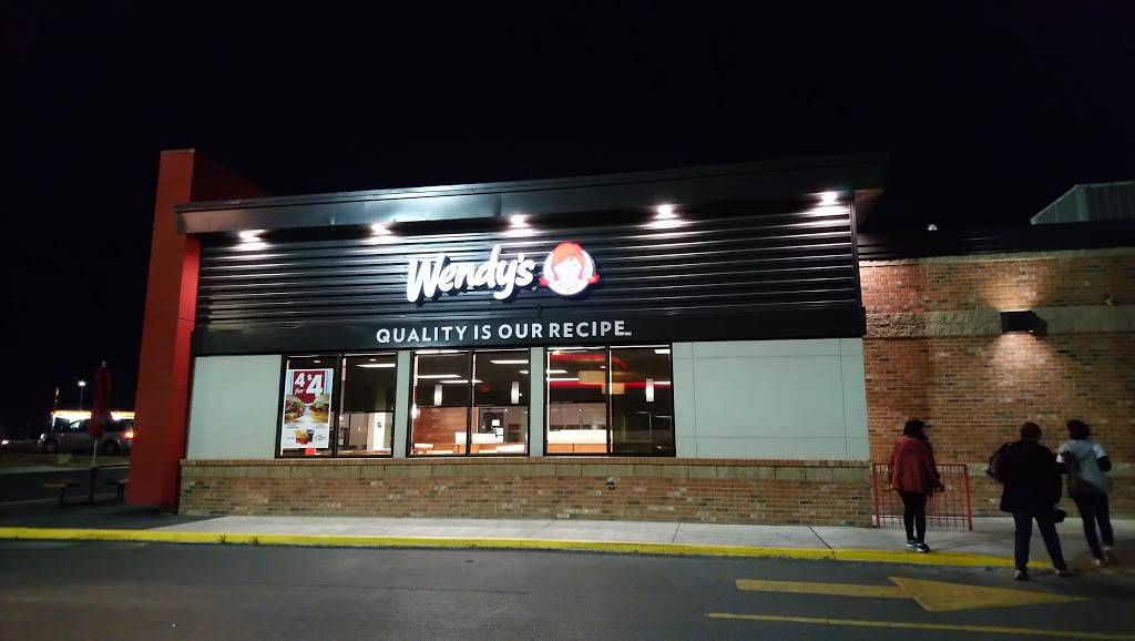 Wendys | restaurant | 1890 N Zaragoza Rd, El Paso, TX 79936, USA | 9158573308 OR +1 915-857-3308