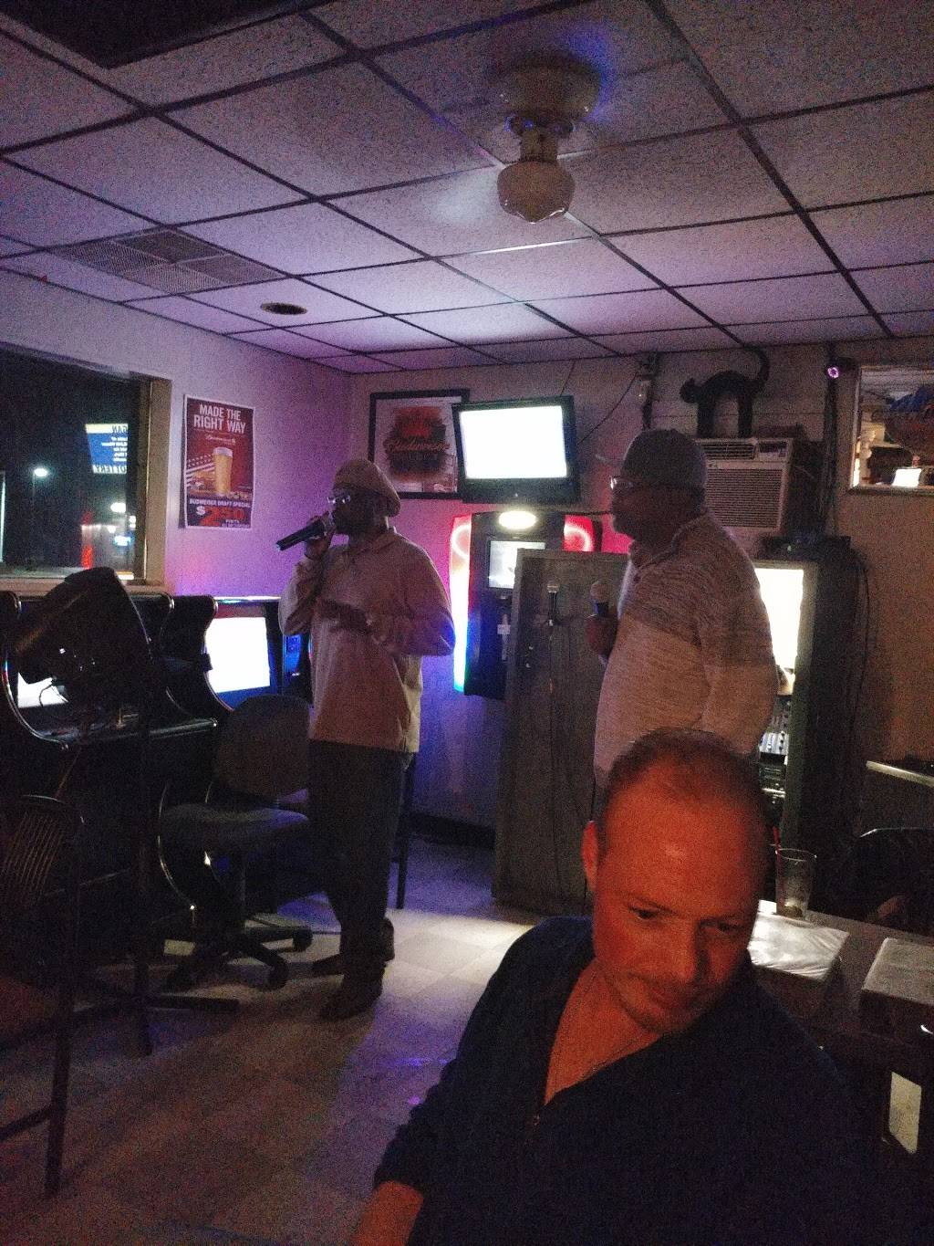 Als Hideaway Bar & Grill | restaurant | 43126 Van Dyke Ave, Sterling Heights, MI 48314, USA | 5867311120 OR +1 586-731-1120