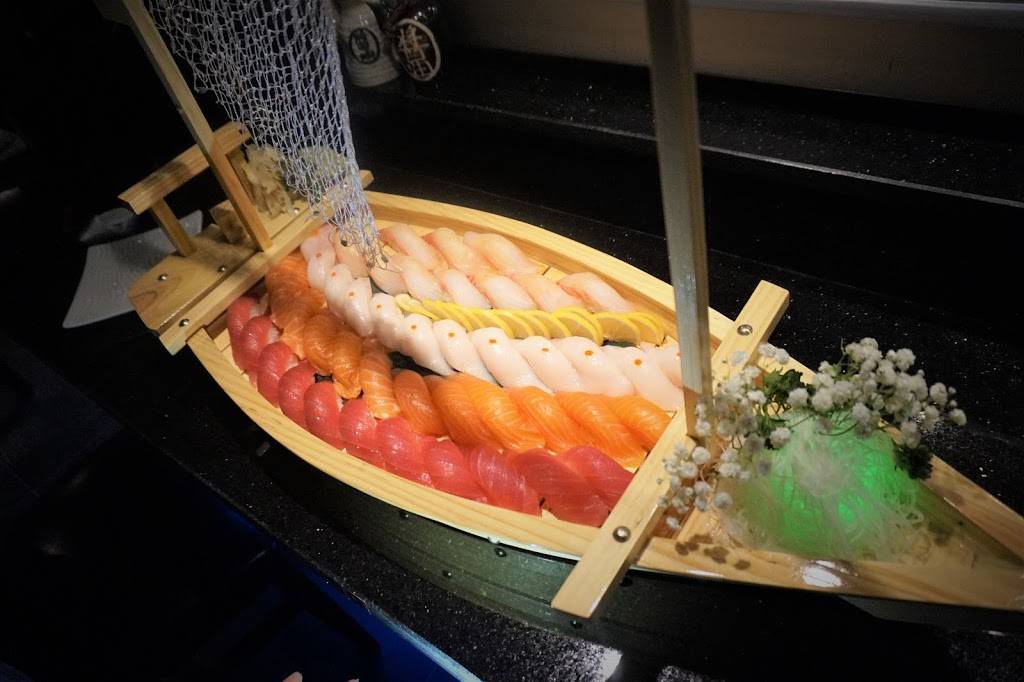 Tokyo Sushi & Steakhouse | restaurant | 601 Kasold Dr D102, Lawrence, KS 66049, USA | 7854247575 OR +1 785-424-7575