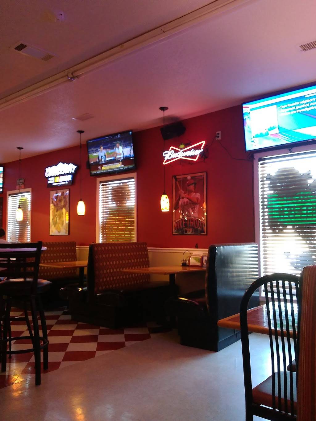 Wing Basket | restaurant | 713 N Main St, Covington, TN 38019, USA | 9014766117 OR +1 901-476-6117