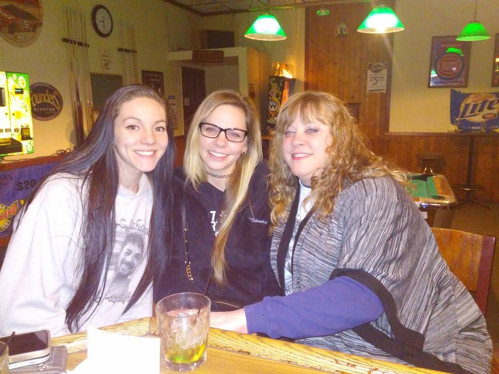 The Pump House | restaurant | 1507 Langley St SE, Grand Rapids, MI 49508, USA | 6164553960 OR +1 616-455-3960