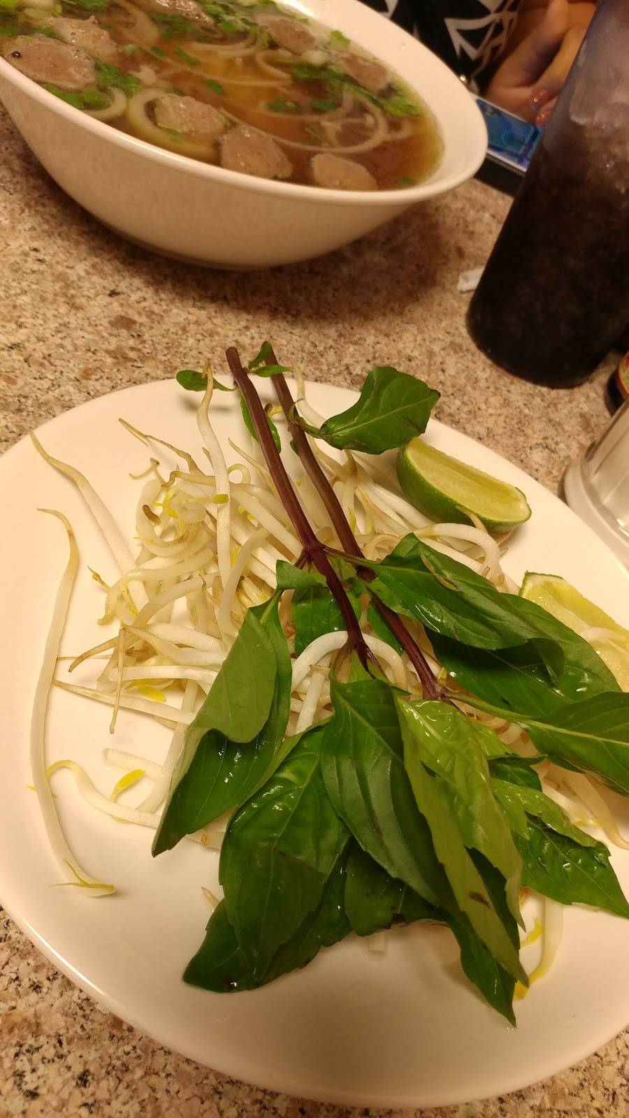 Phos Kitchen | restaurant | 119 S Main St #B, Ferris, TX 75125, USA | 9725448880 OR +1 972-544-8880