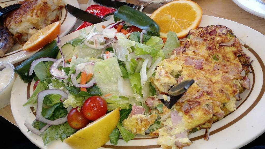 Louis Burgers II | restaurant | 1501 Rosecrans Ave, Compton, CA 90221, USA | 3106039547 OR +1 310-603-9547