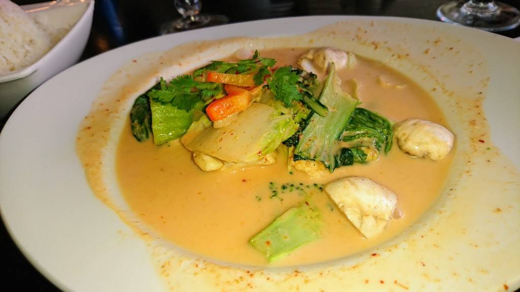 Thai House Cuisine | restaurant | 230 Front St, Belleville, ON K8N 2Z2, Canada | 6139667888 OR +1 613-966-7888