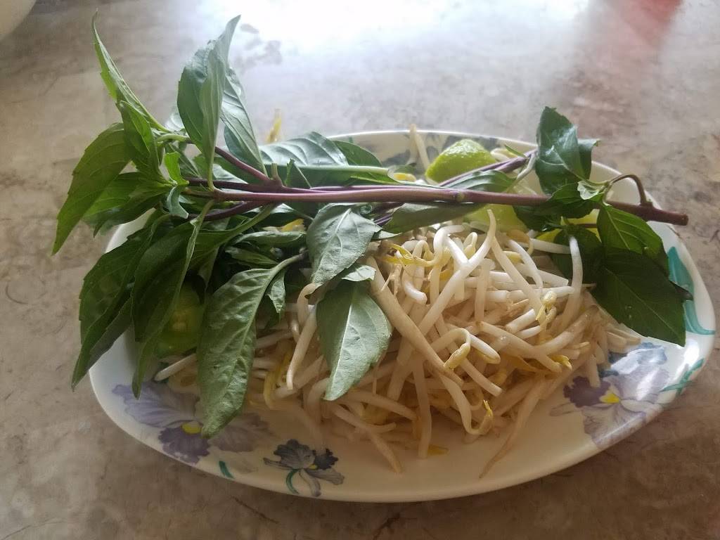 Pho Ha Long Restaurant | restaurant | 6424 Northwest Loop 410 #104, San Antonio, TX 78238, USA | 2105214507 OR +1 210-521-4507