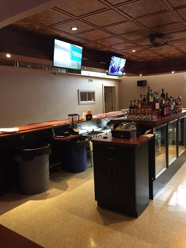 LJs Sports Zone & Grill | restaurant | 305 N 3rd Ave, Stratford, WI 54484, USA | 7155819126 OR +1 715-581-9126