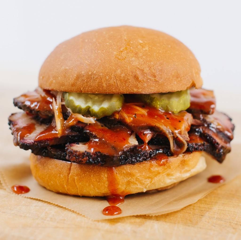 Capelos Barbecue | restaurant | 2655 Middlefield Rd, Redwood City, CA 94063, USA | 6507015433 OR +1 650-701-5433