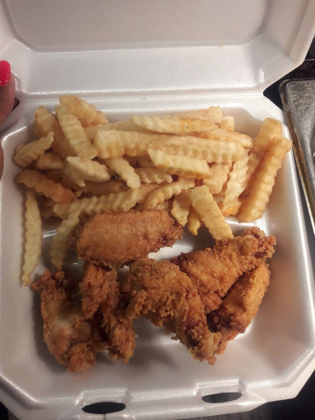 Ma Hannas Chicken & Waffles | restaurant | 724 W Oglethorpe Ave, Savannah, GA 31401, USA | 9122342524 OR +1 912-234-2524