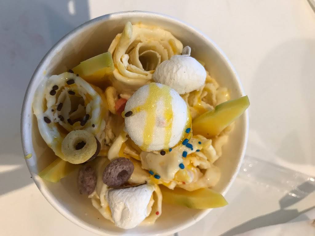 Rolling Ice Cream & Crepe | restaurant | 309 S Bryant Ave #100, Edmond, OK 73034, USA | 4052163392 OR +1 405-216-3392