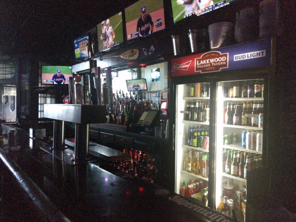 Lakewood Village Tavern | restaurant | 13437 Madison Ave, Lakewood, OH 44107, USA | 2165210301 OR +1 216-521-0301