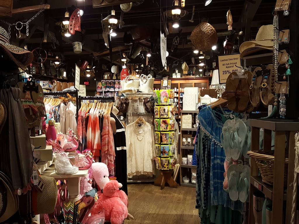 Cracker Barrel Old Country Store | restaurant | 50 Ken Hayes Dr, Bourbonnais, IL 60914, USA | 8159366022 OR +1 815-936-6022