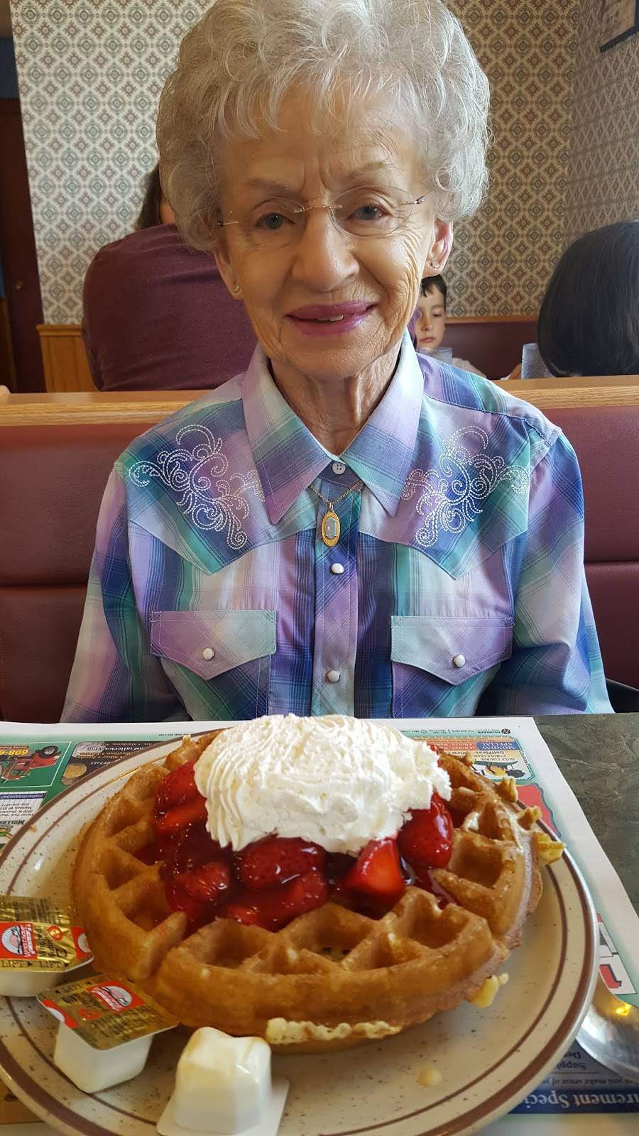 Cs Restaurant & Bakery | restaurant | 2550 Allen Blvd, Middleton, WI 53562, USA | 6088364700 OR +1 608-836-4700